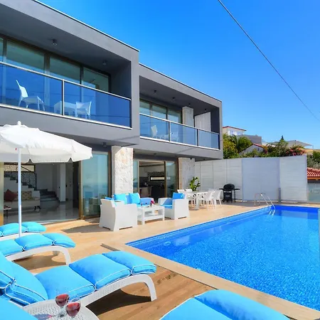 Bella Villa *